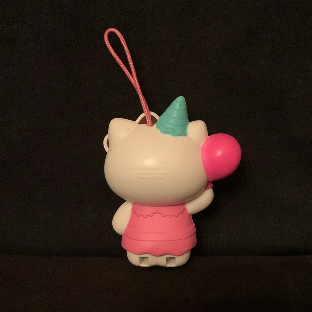Hello Kitty birthday balloons and party hat ornament - Picture 2 of 3
